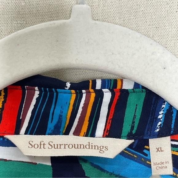 Soft Surrounding Nautical Sail Away Sailboat Button-Up Navy Blouse Cape Cod - Picture 3 of 7